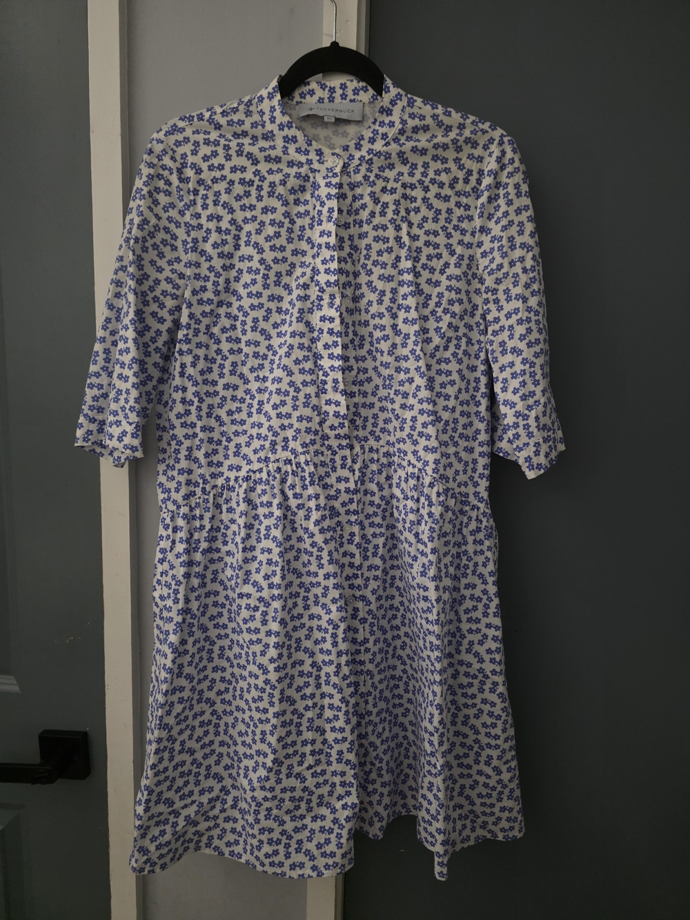 Tuckernuck Women's Blue Floral Button-Up Shirt - XS - Picture 2 of 3